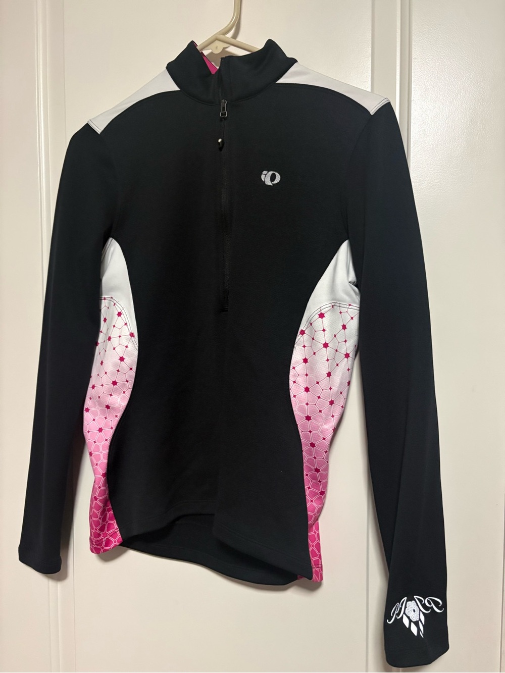 🚴🚴♀️🚴♂️Pearl Izumi Women’s Black & Pink Thermal Long-Sleeve Cycling Top